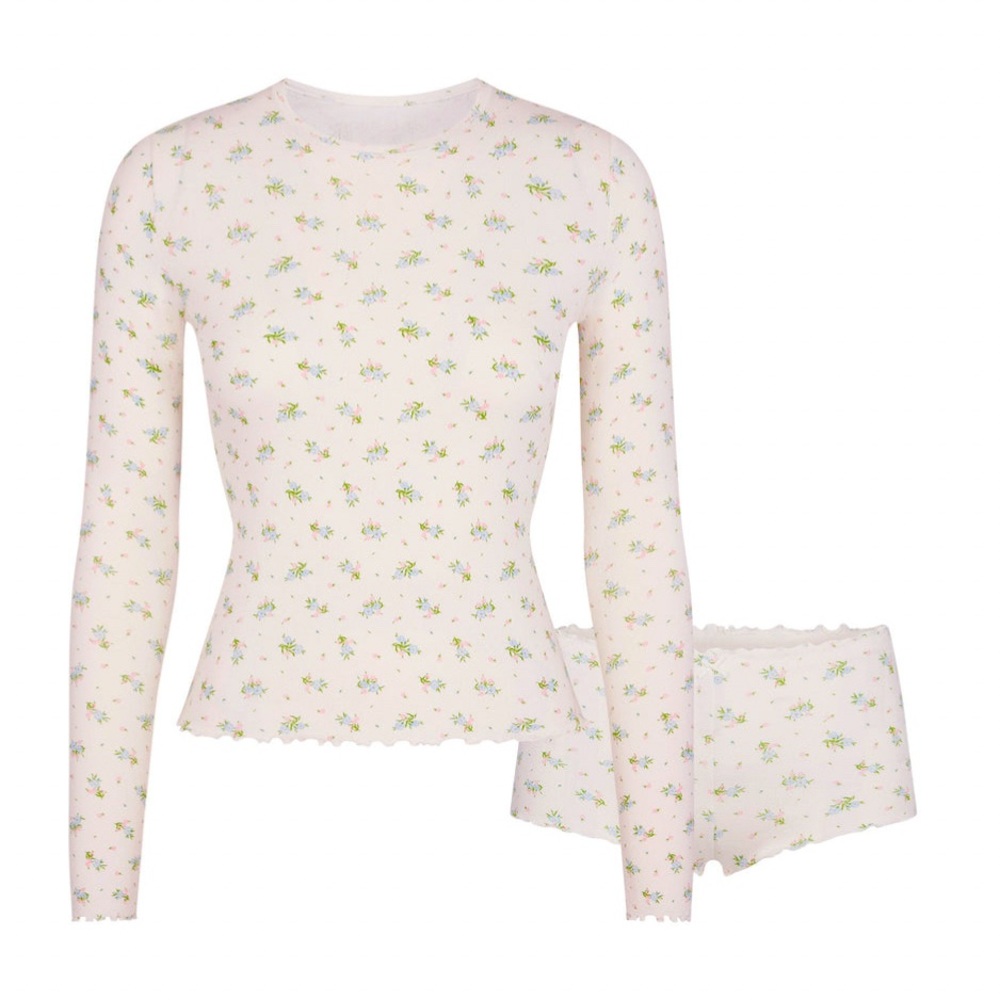 💐 SKIMS Floral Boy Shorts with Lettuce Hem